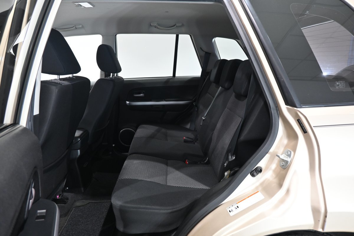 Foto Suzuki Grand Vitara 11