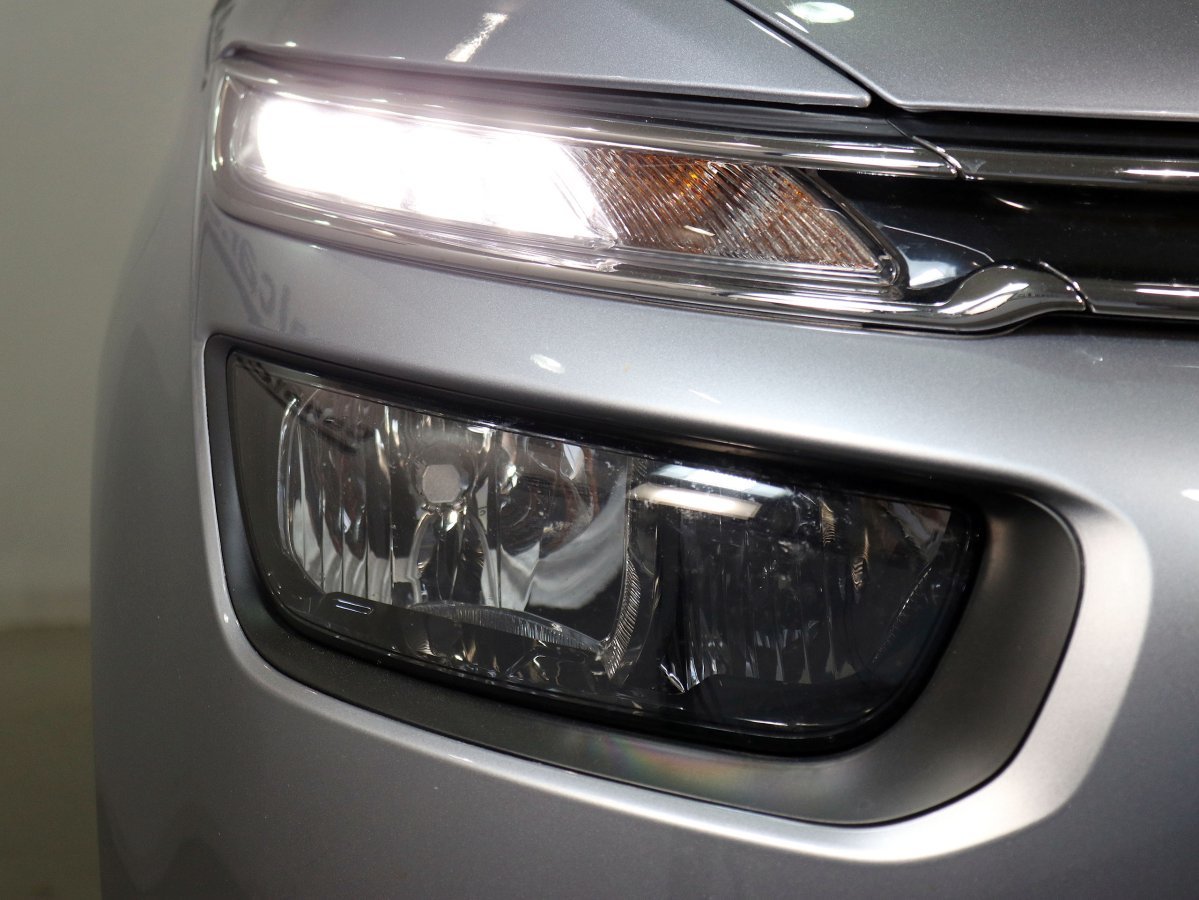 Foto Citroën Grand C4 SpaceTourer 12