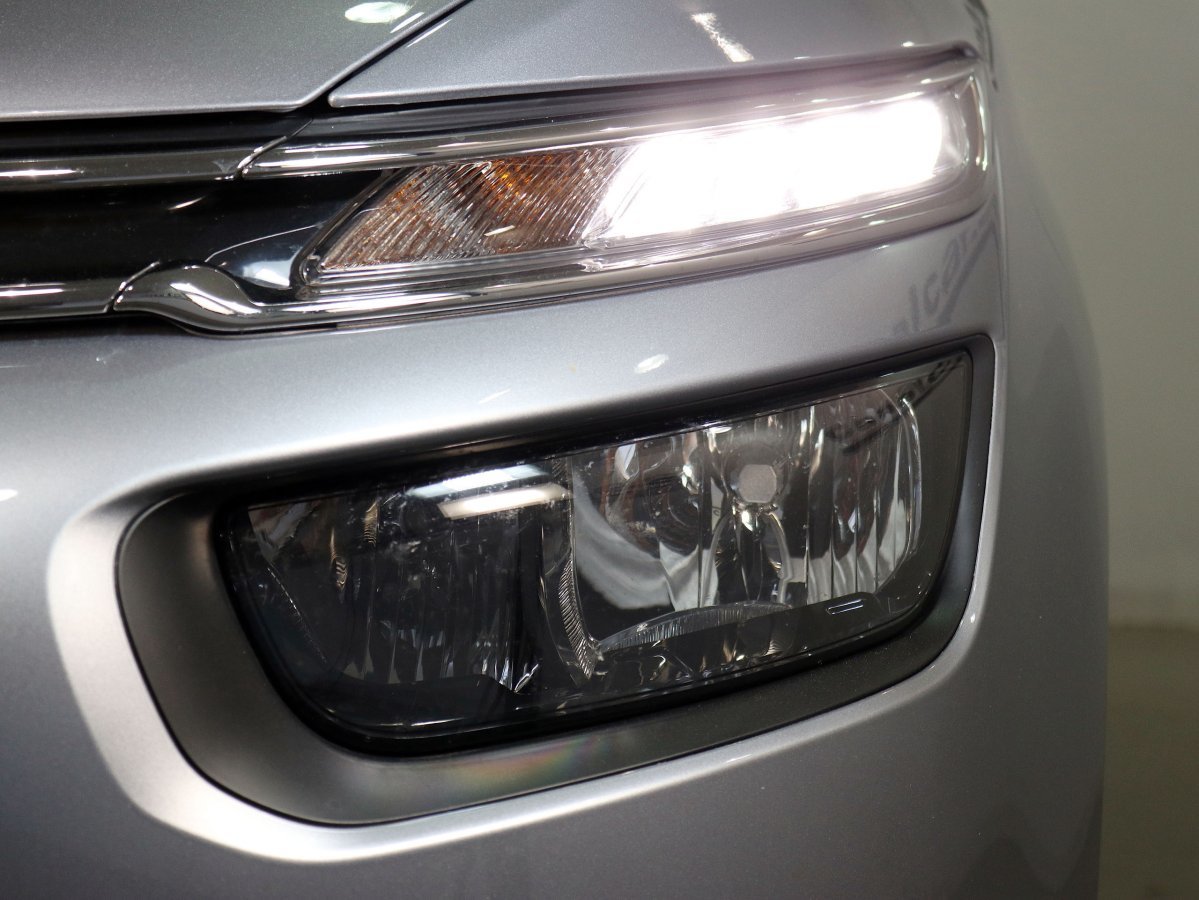 Foto Citroën Grand C4 SpaceTourer 13