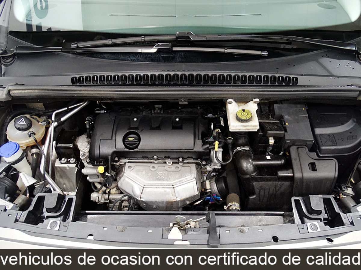 Foto Peugeot 5008 13