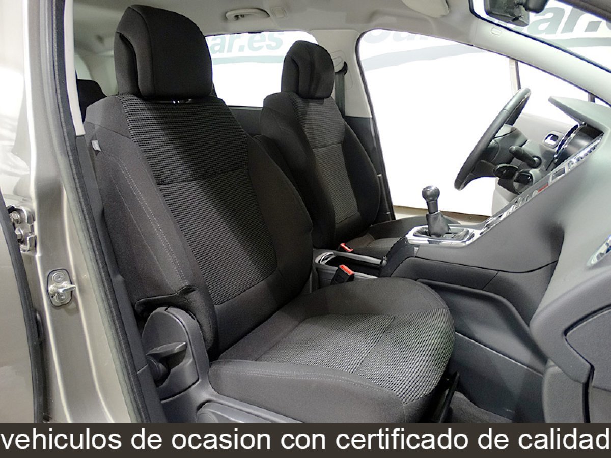 Foto Peugeot 5008 16