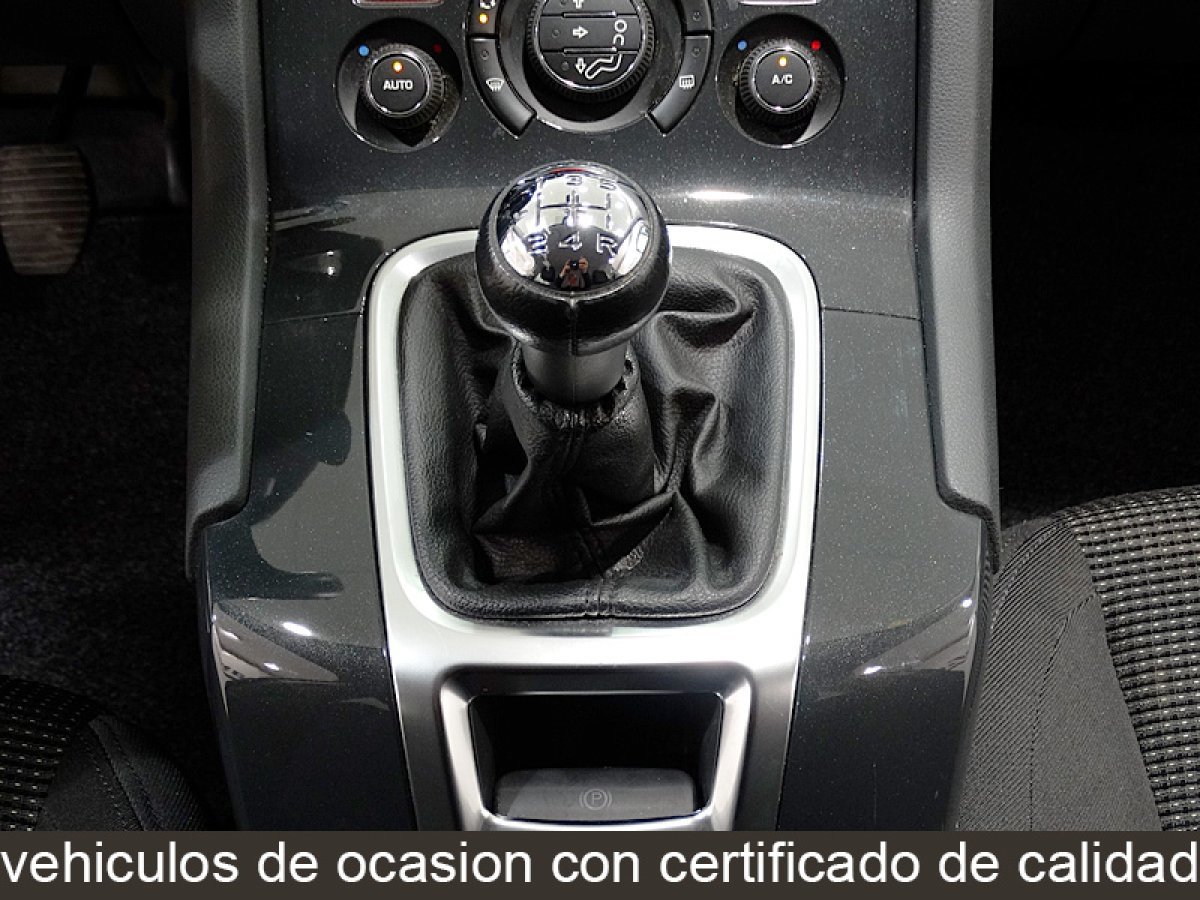 Foto Peugeot 5008 19