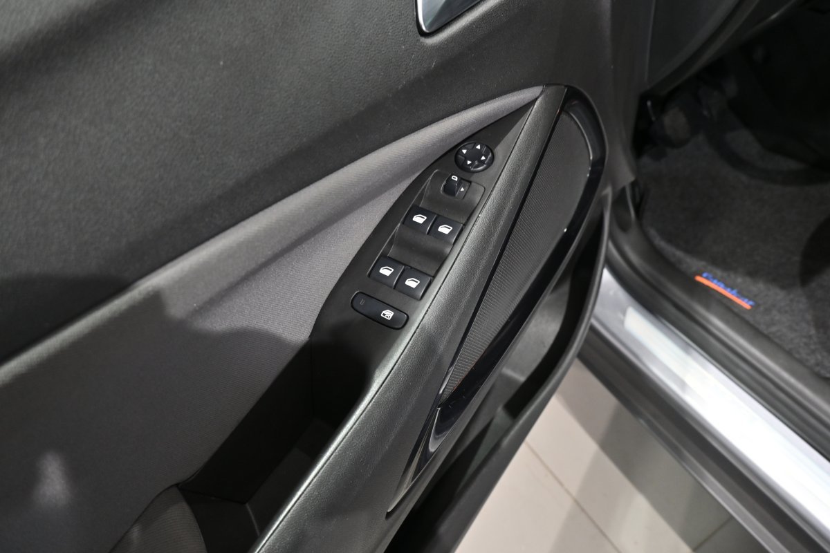 Foto Opel Crossland X 27