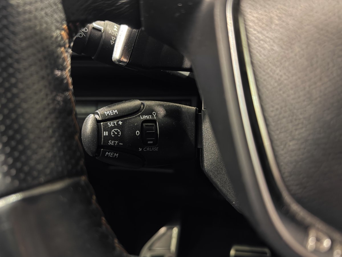 Foto Peugeot 5008 10