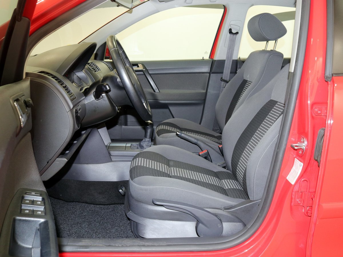 Foto Volkswagen Polo 14