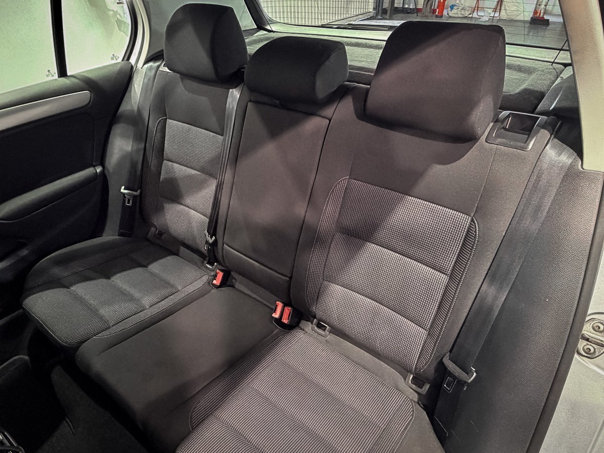 Foto Volkswagen Golf 12