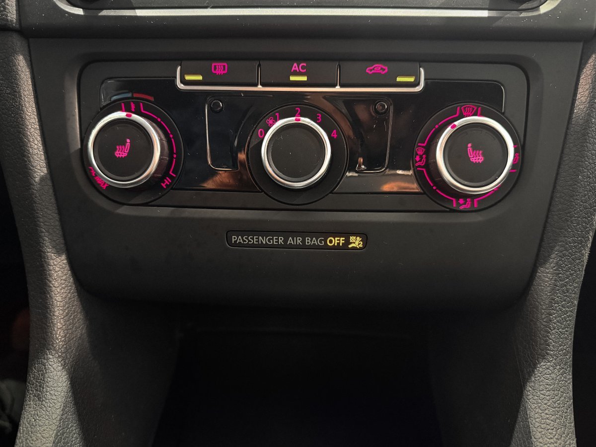 Foto Volkswagen Golf 16