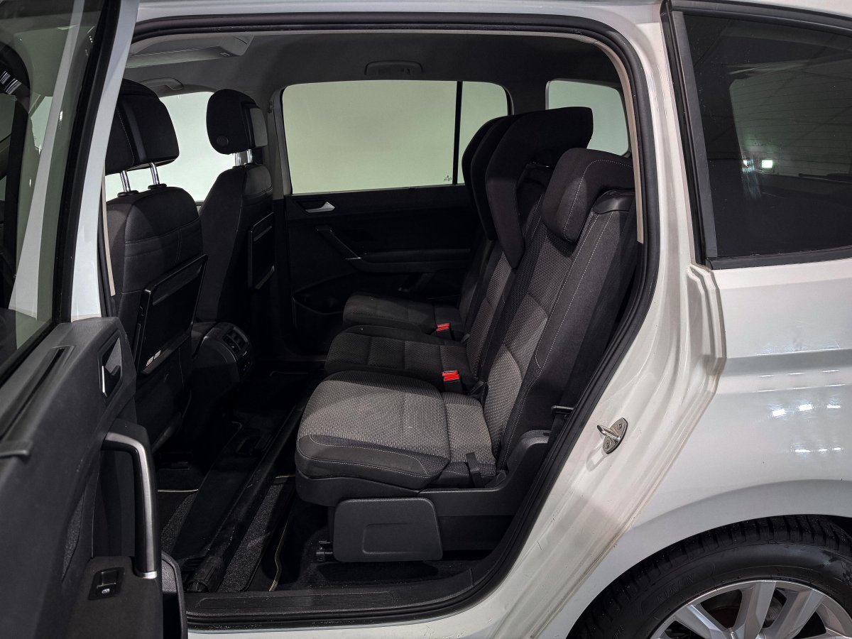 Foto Volkswagen Touran 11
