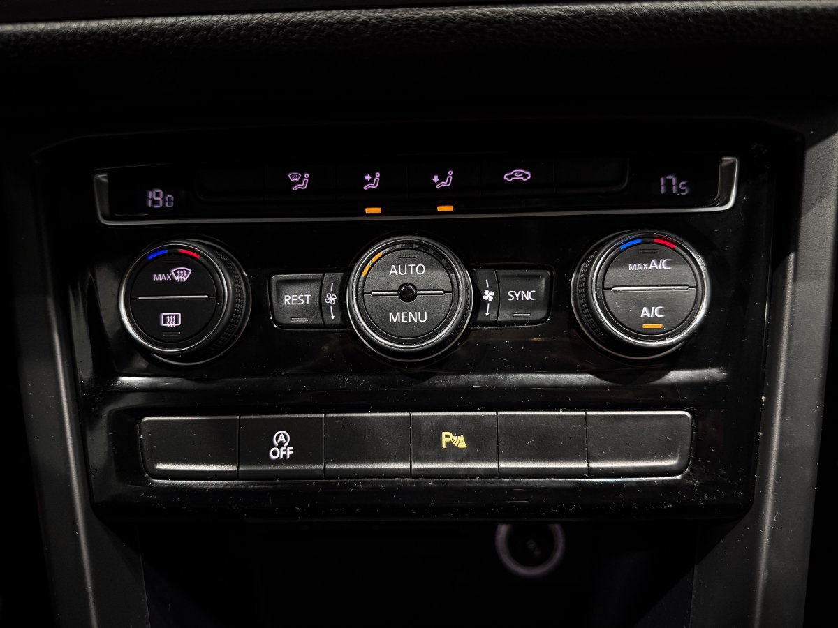 Foto Volkswagen Touran 18