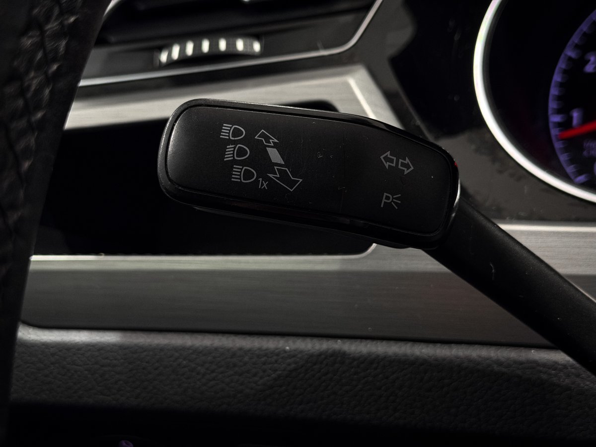 Foto Volkswagen Touran 24