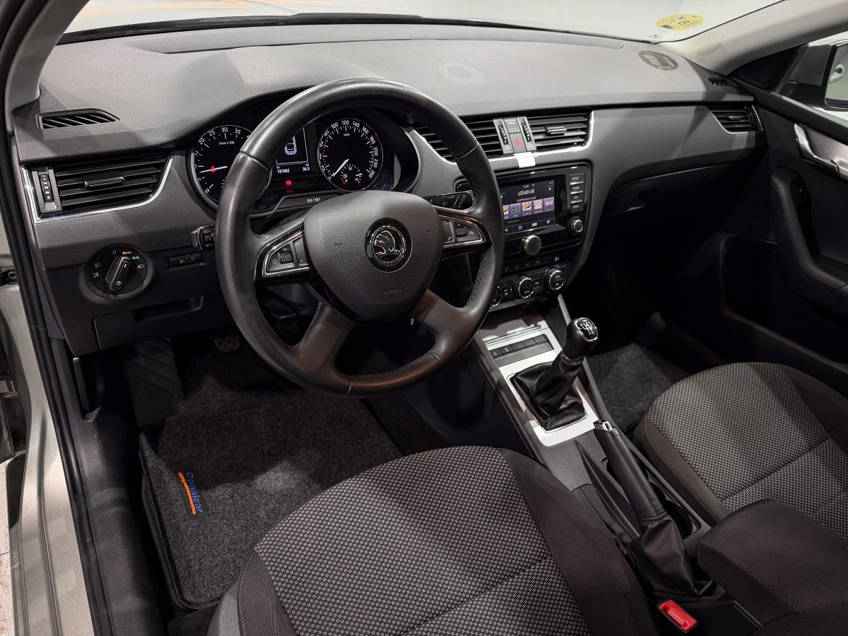 Foto Skoda Octavia 9