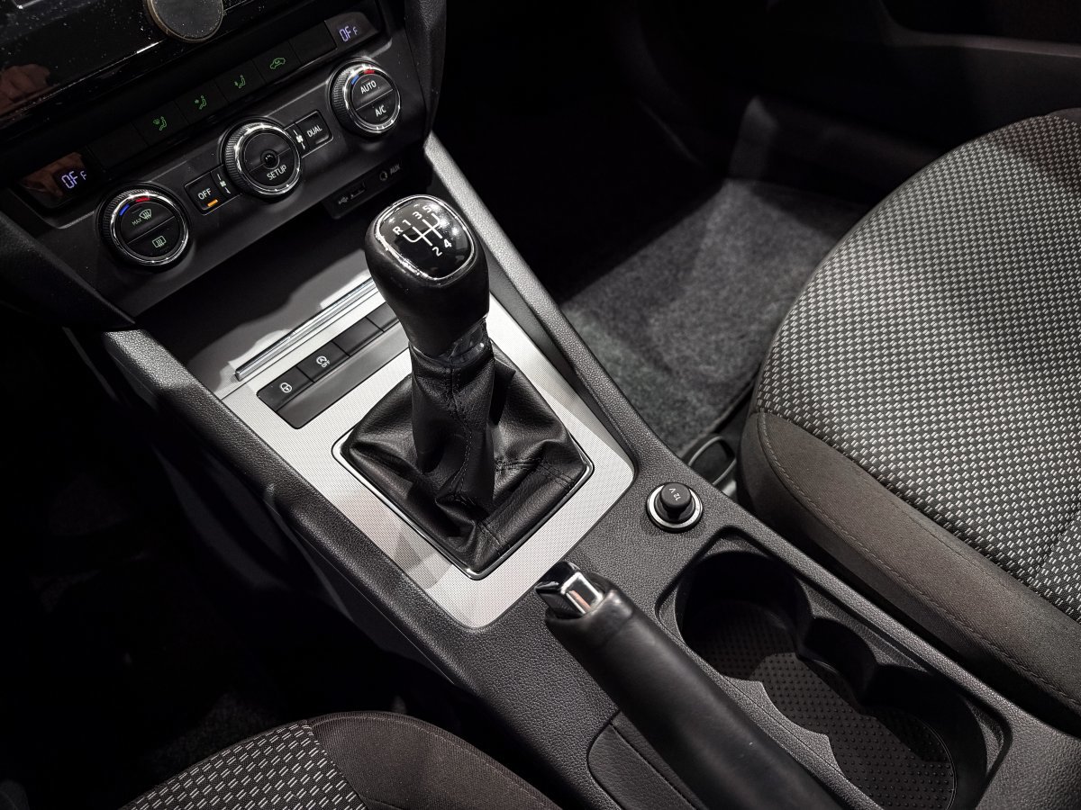 Foto Skoda Octavia 19