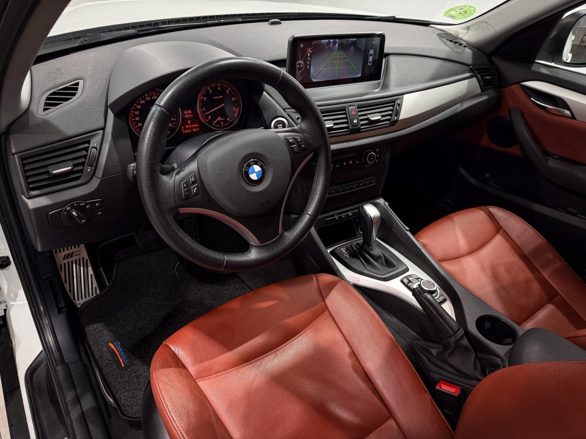 Foto BMW X1 9