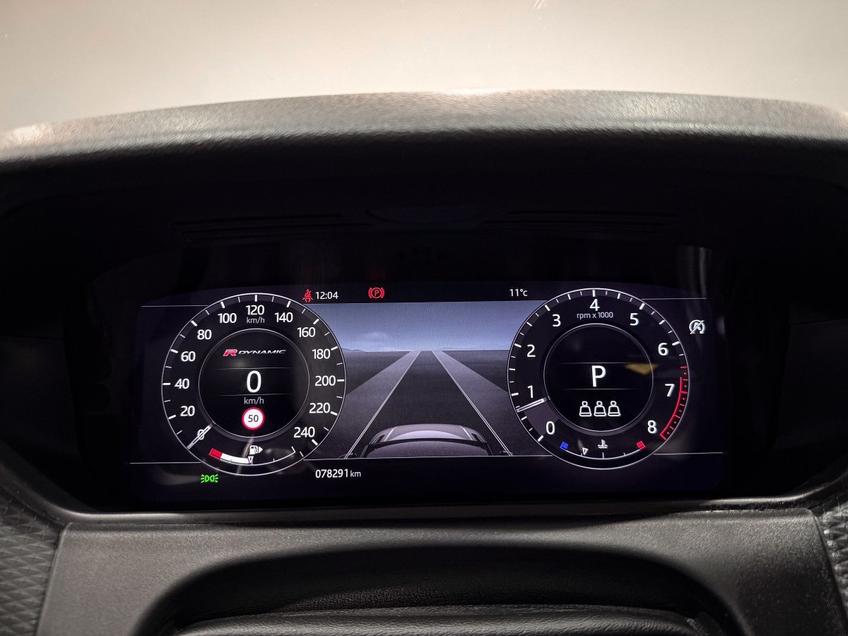 Foto Land-Rover Range Rover Velar 15