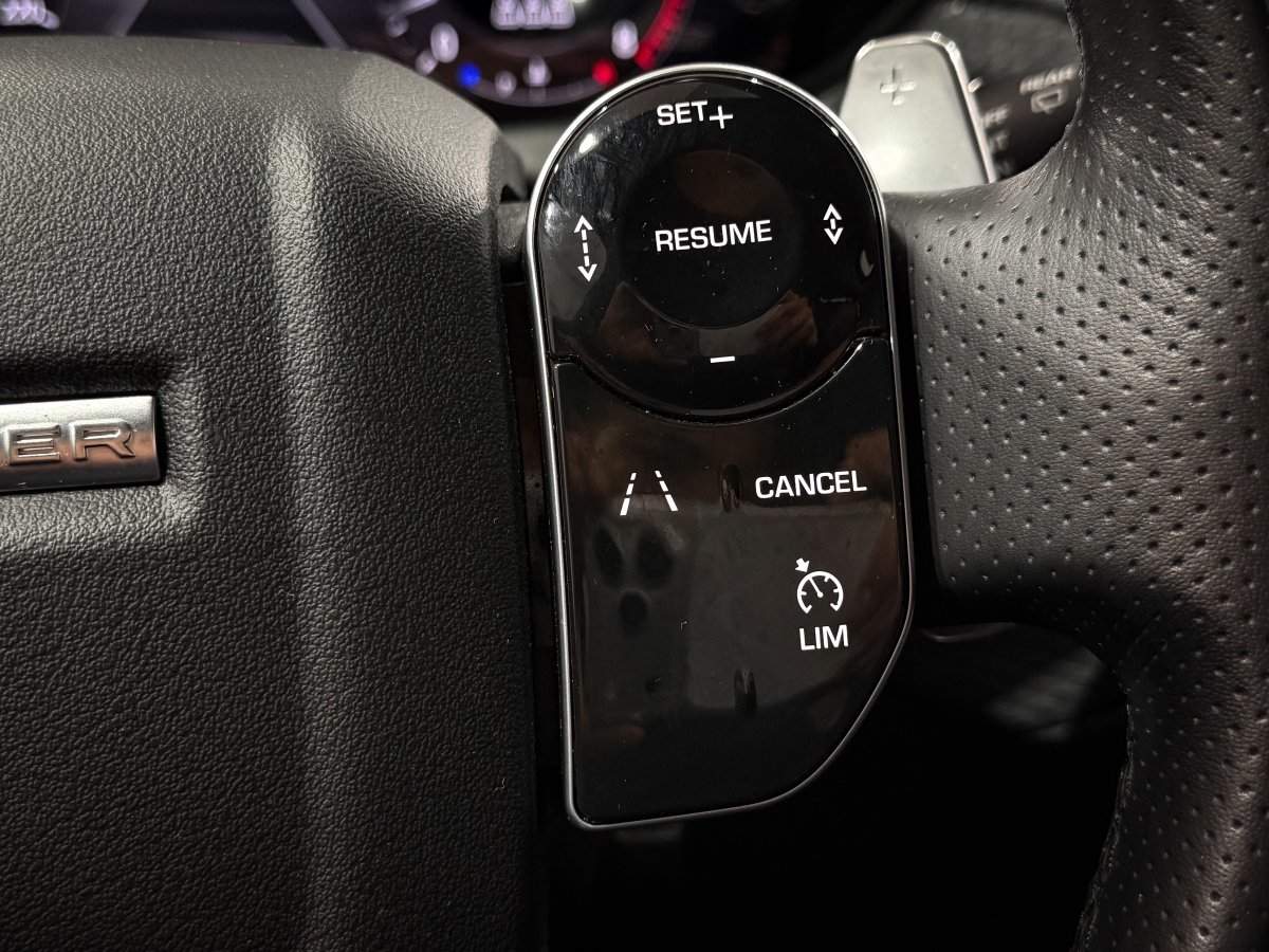 Foto Land-Rover Range Rover Velar 22