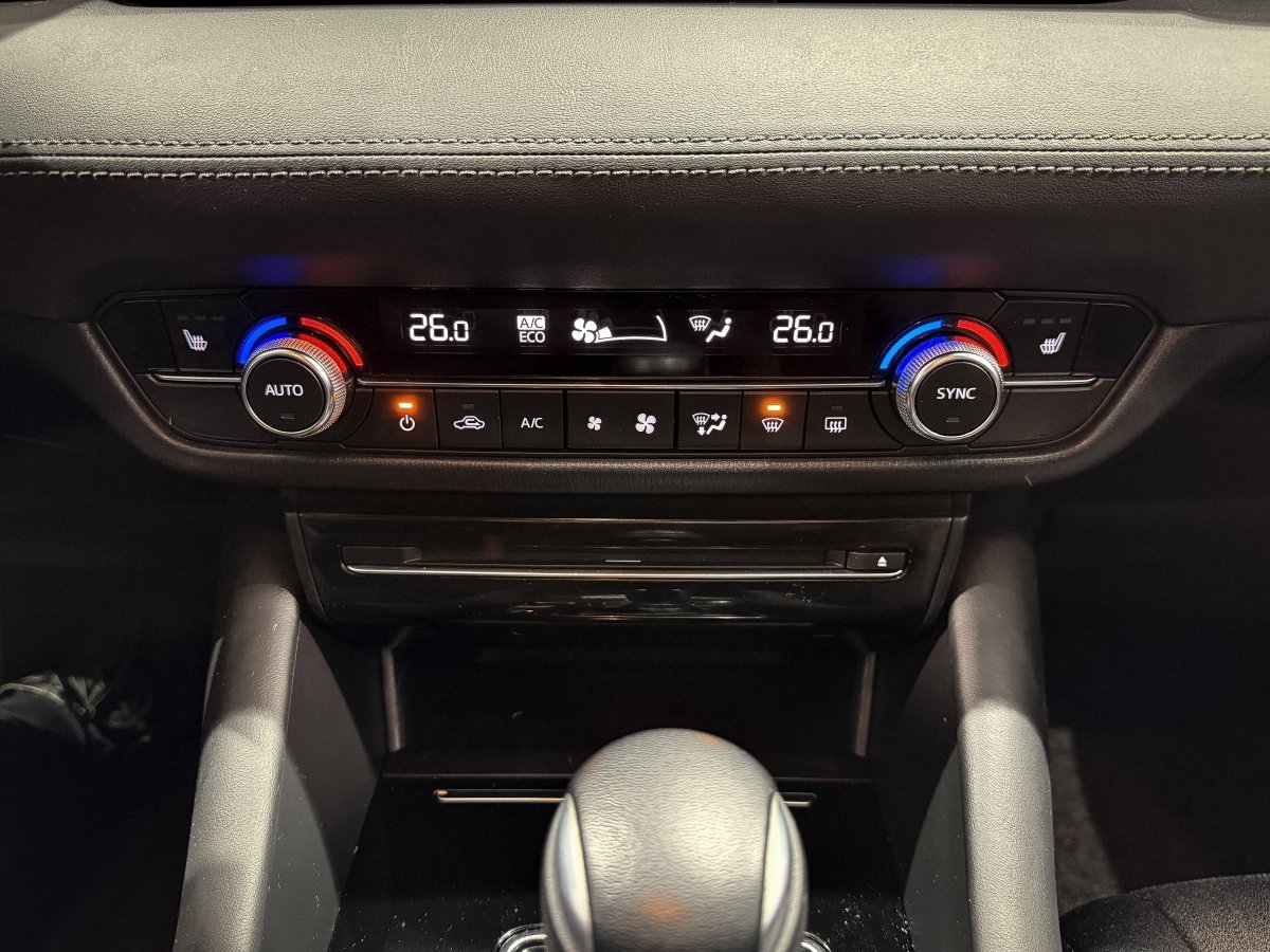 Foto Mazda Mazda6 17