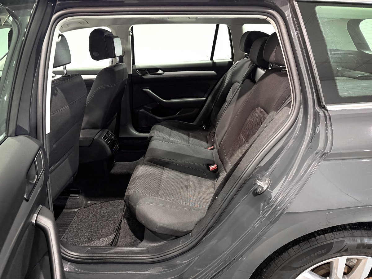 Foto Volkswagen Passat Variant 11