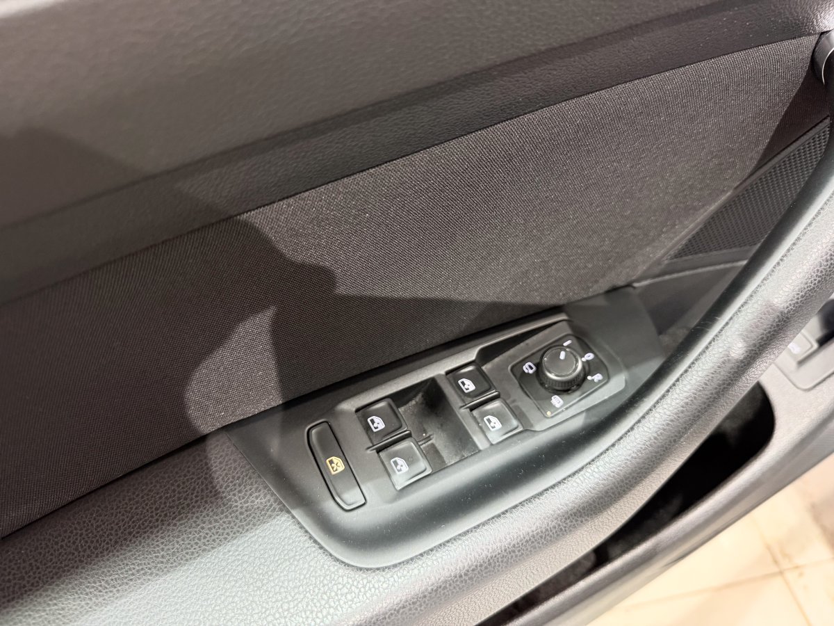 Foto Volkswagen Passat Variant 26