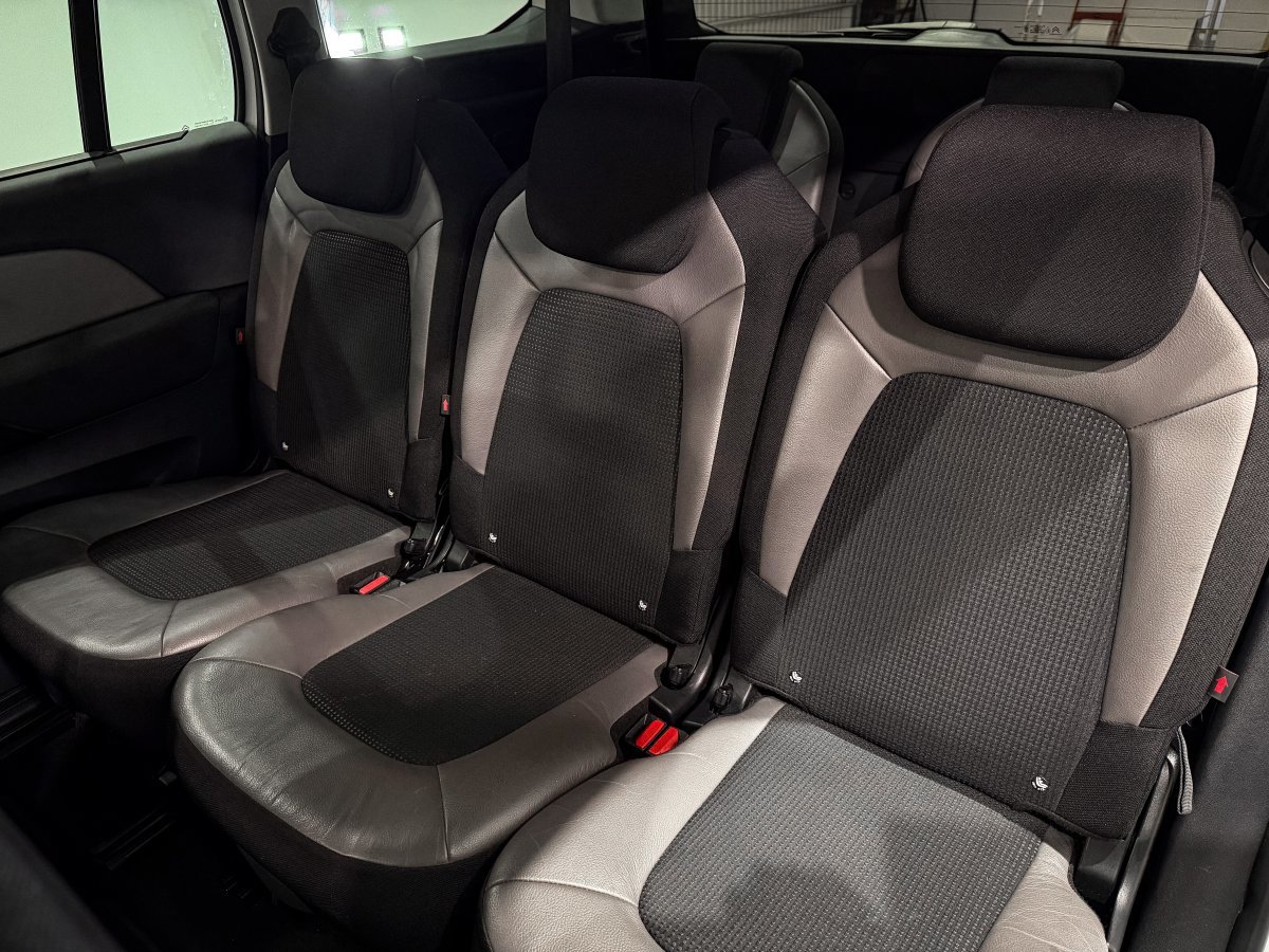 Foto Citroën Grand C4 SpaceTourer 12