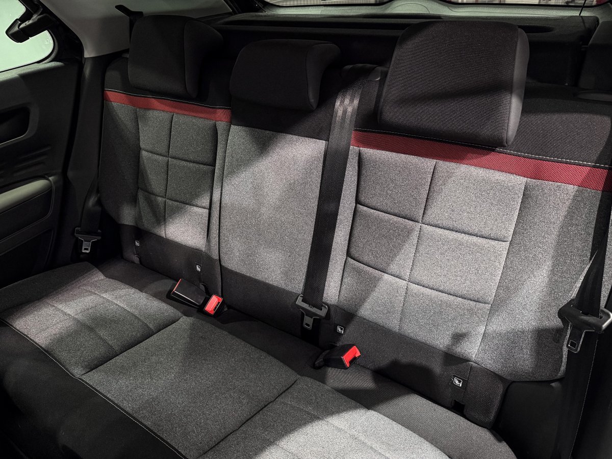 Foto Citroën C4 Cactus 12