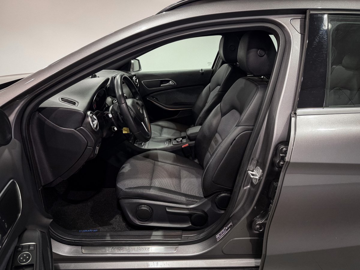 Foto Mercedes-Benz Clase GLA 10