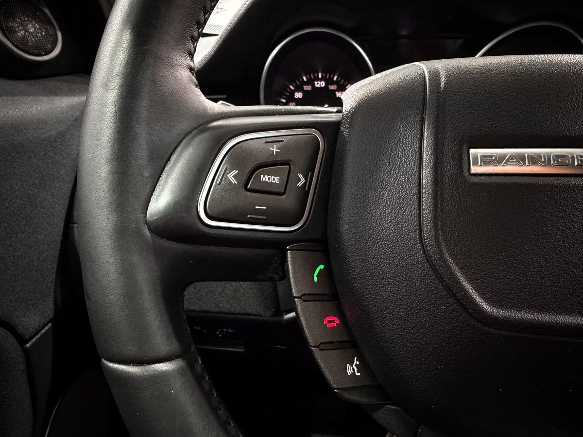 Foto Land-Rover Range Rover Evoque 22