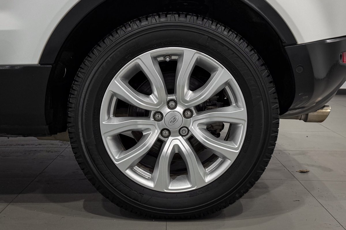 Foto Land-Rover Range Rover Evoque 31