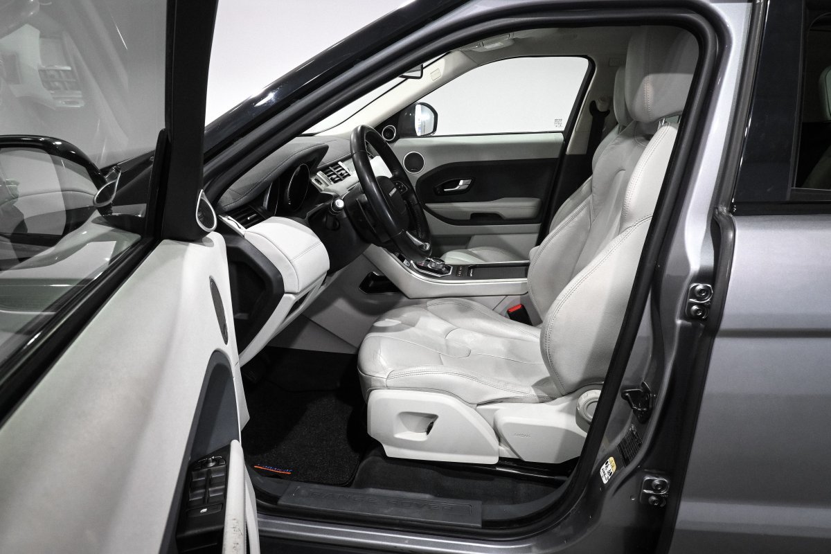 Foto Land-Rover Range Rover Evoque 9
