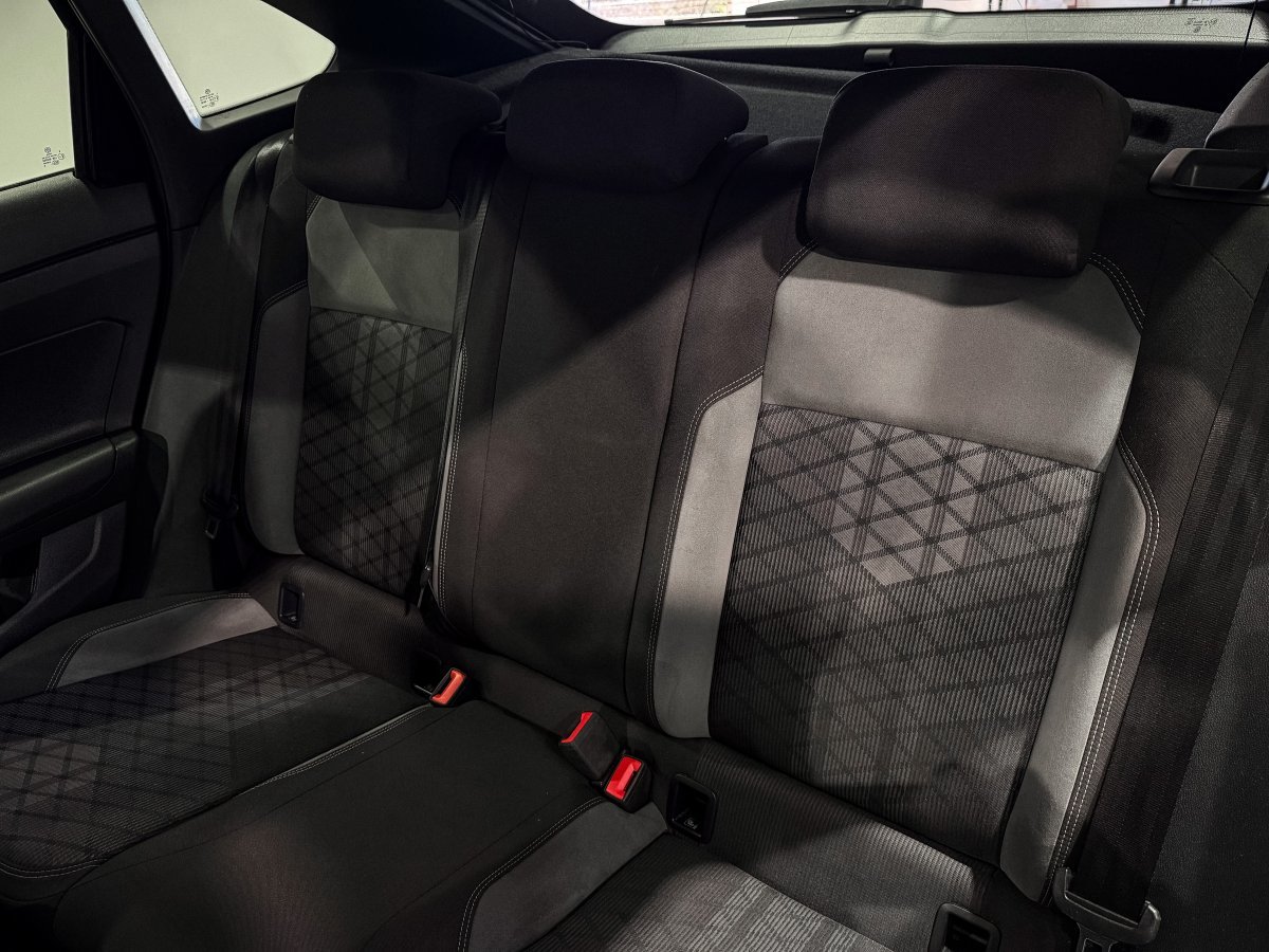 Foto Volkswagen Taigo 12