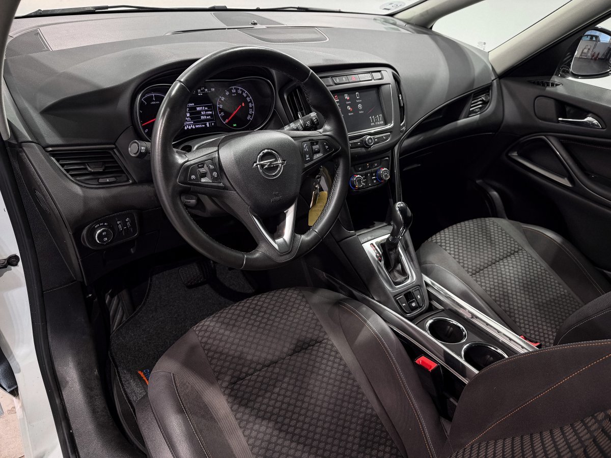 Foto Opel Zafira 10