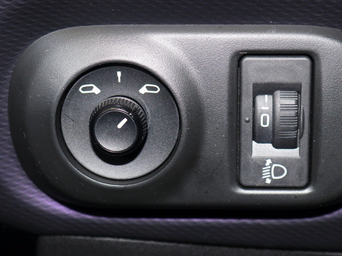 Foto Citroën C4 Cactus 27