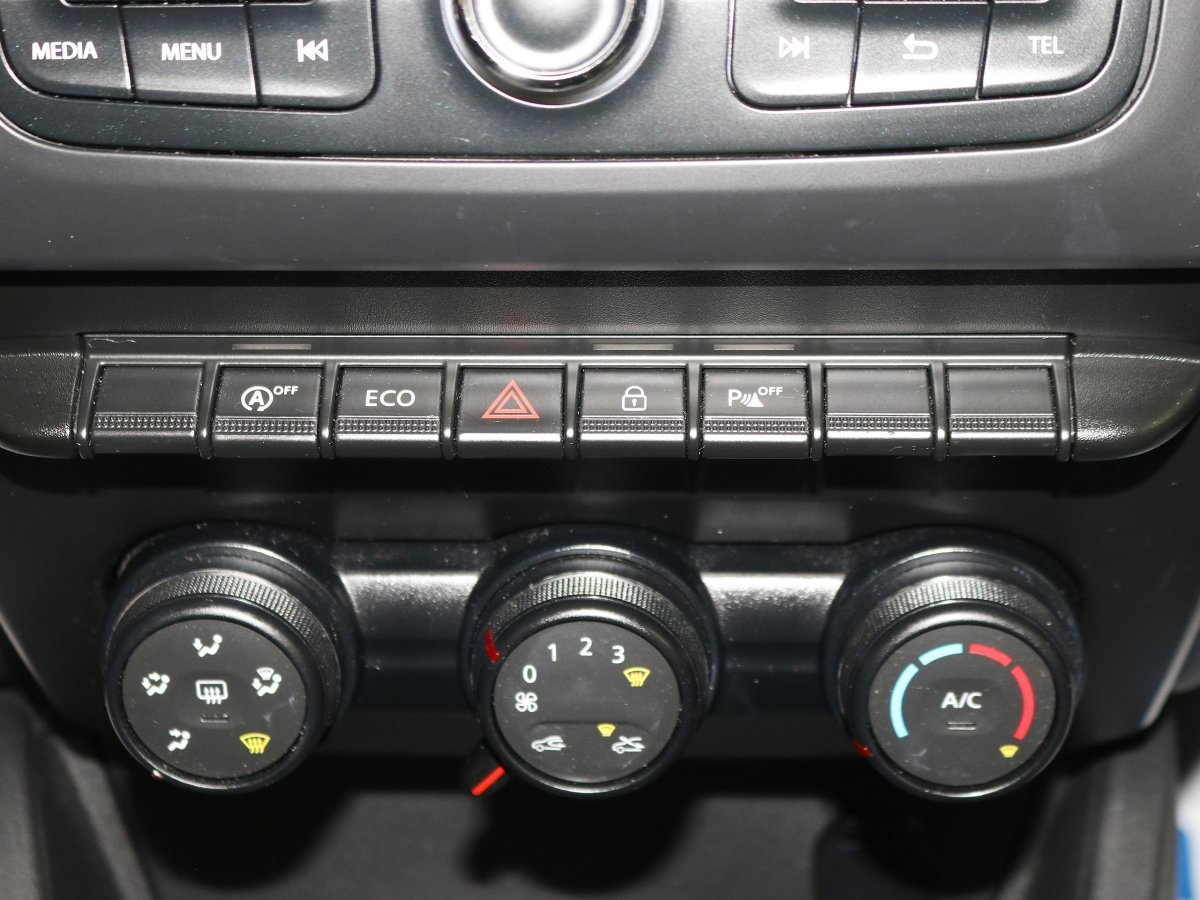 Foto Dacia Duster 17