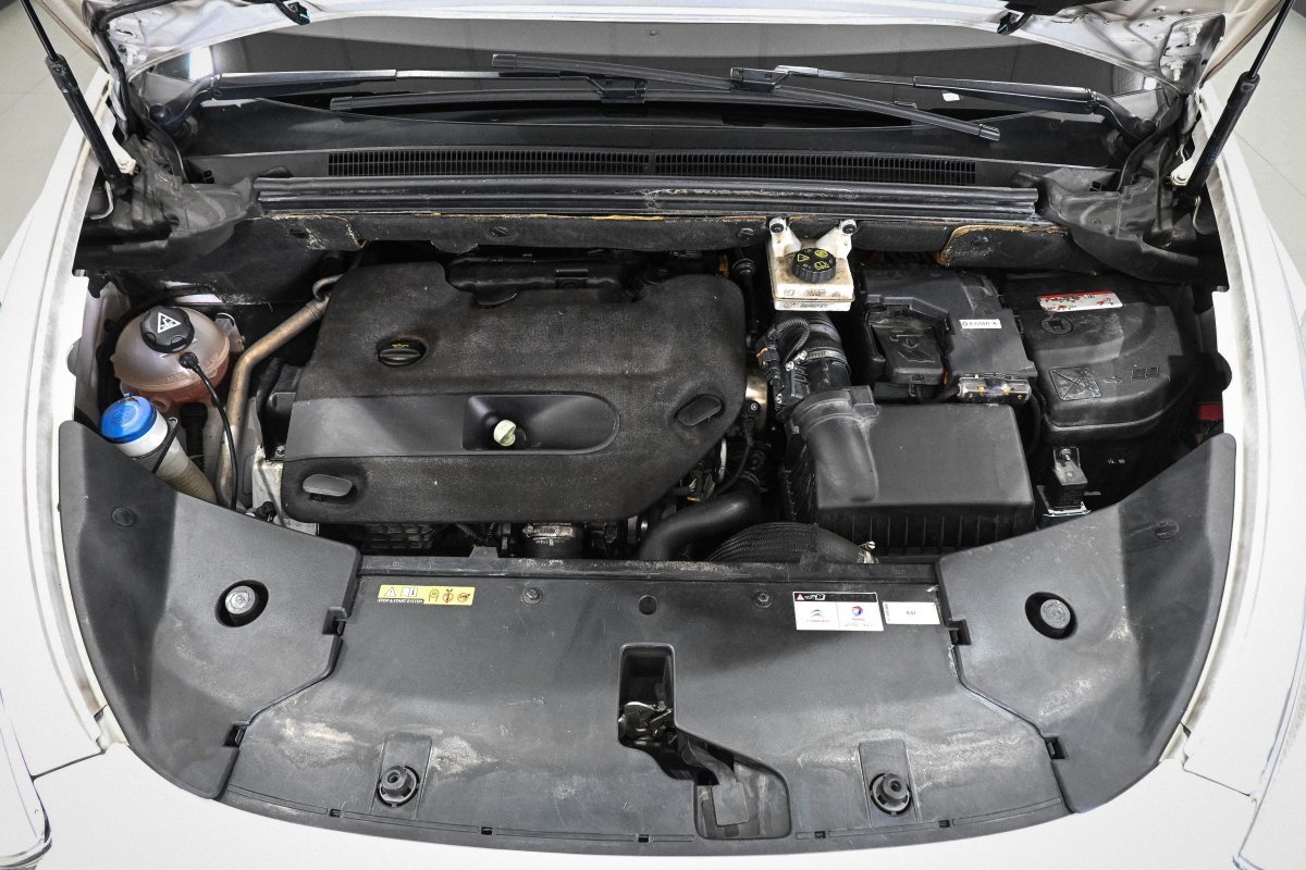 Foto DS Automobiles DS 5 7