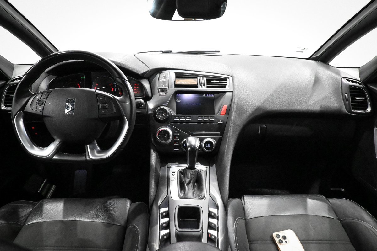 Foto DS Automobiles DS 5 24