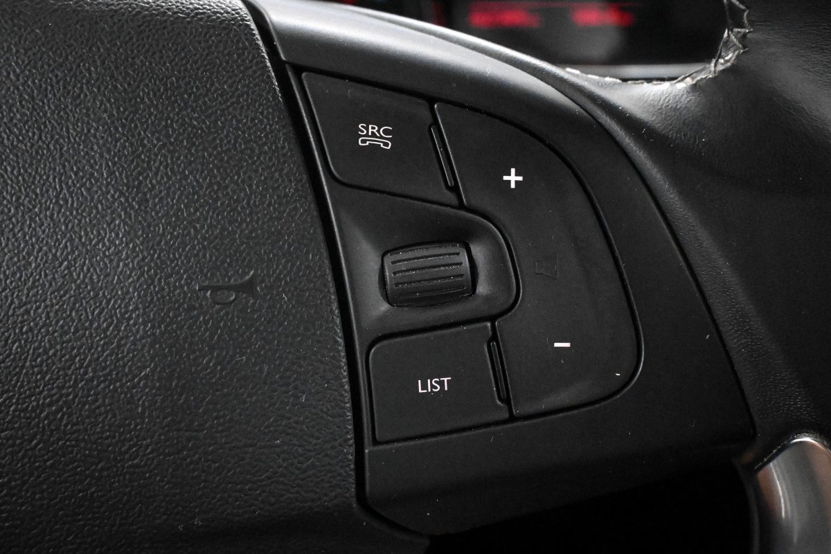 Foto DS Automobiles DS 5 32