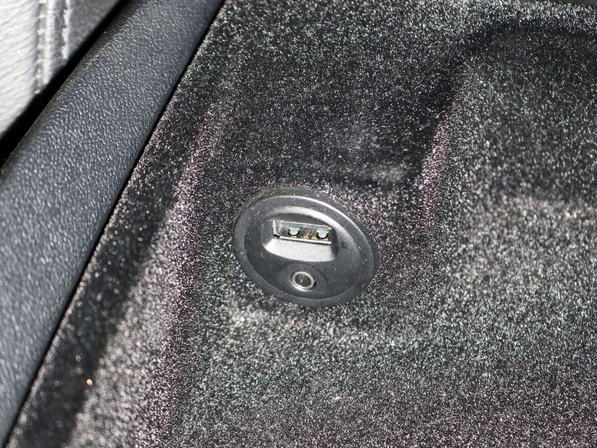 Foto DS Automobiles DS 5 21