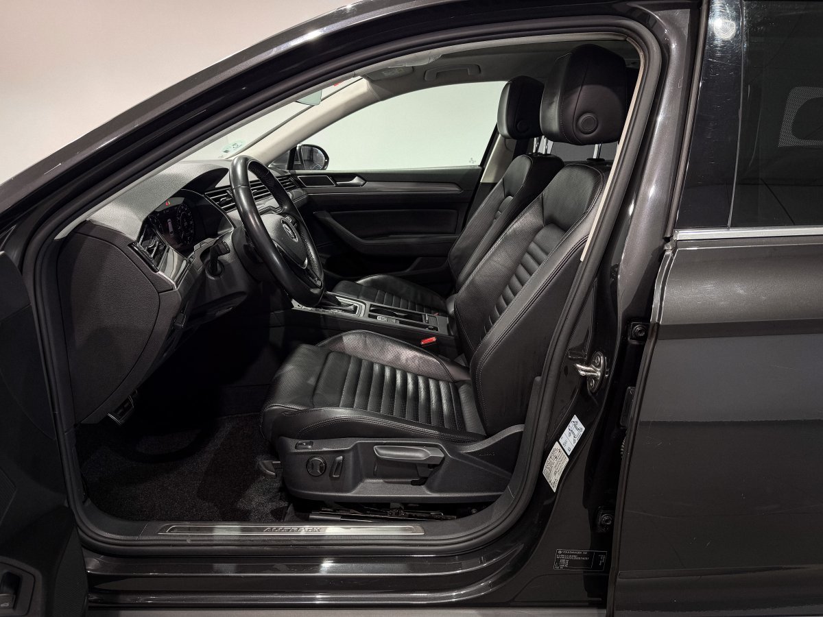 Foto Volkswagen Passat Alltrack 10