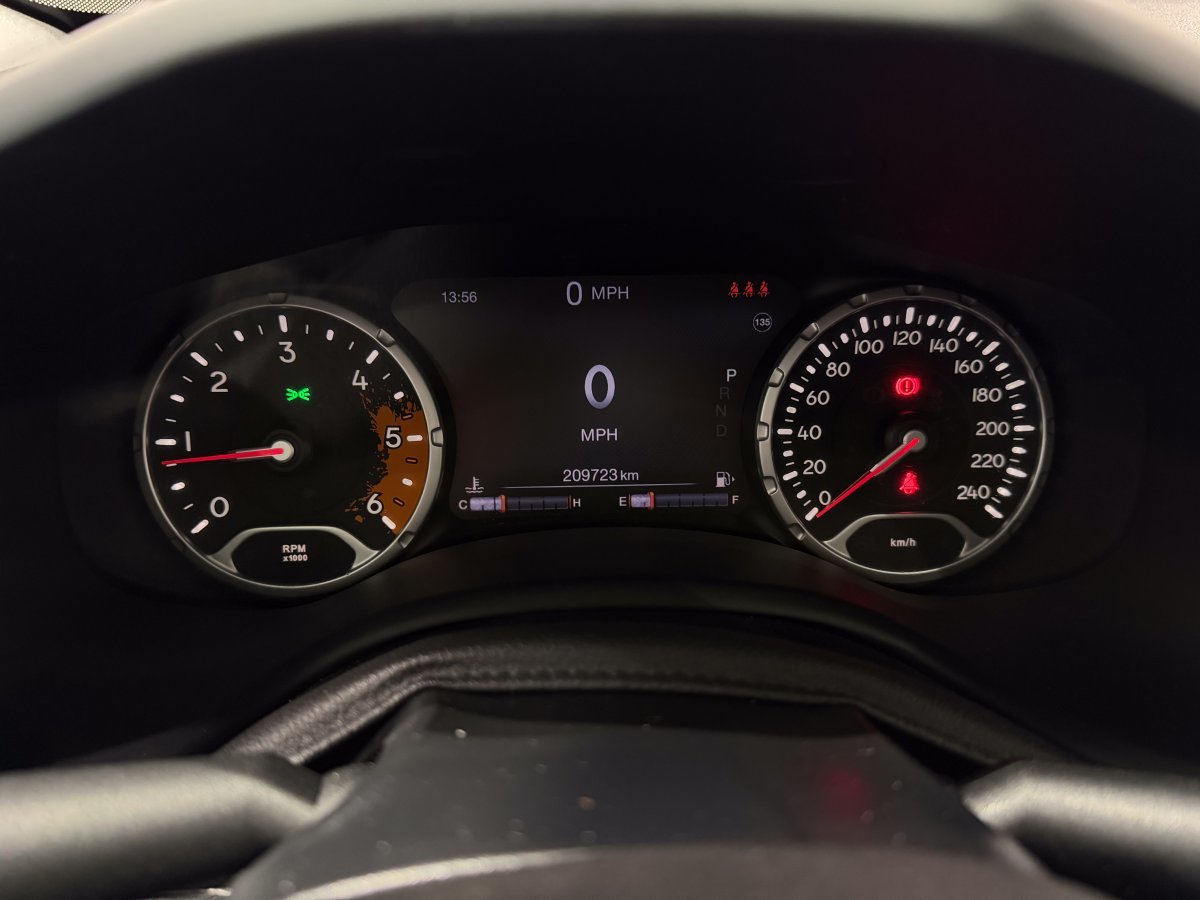 Foto Jeep Renegade 15