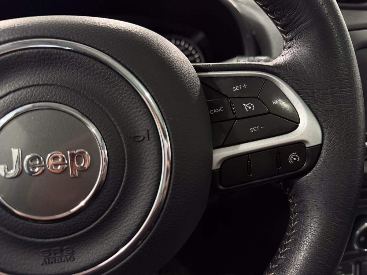 Foto Jeep Renegade 25