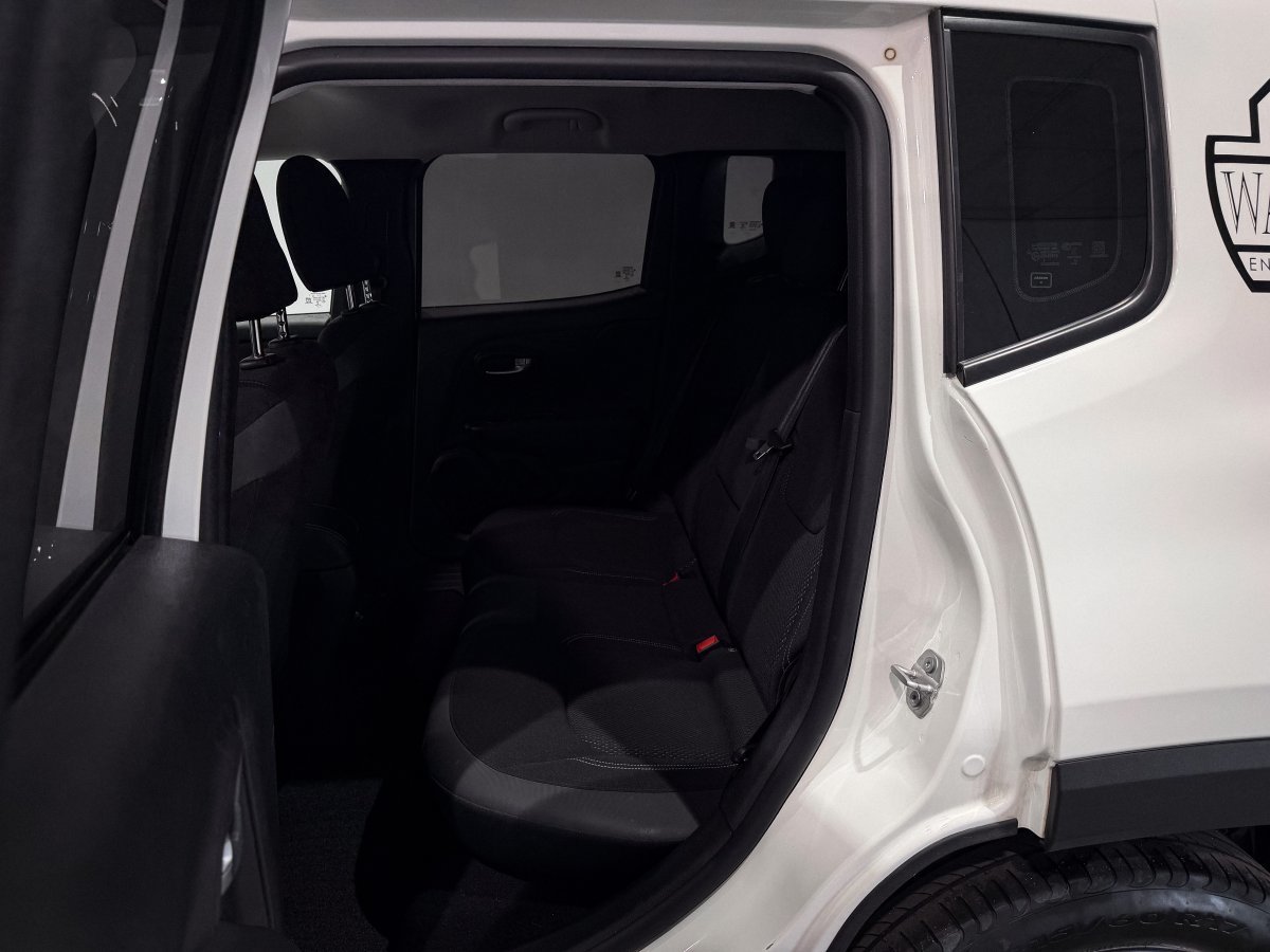 Foto Jeep Renegade 11