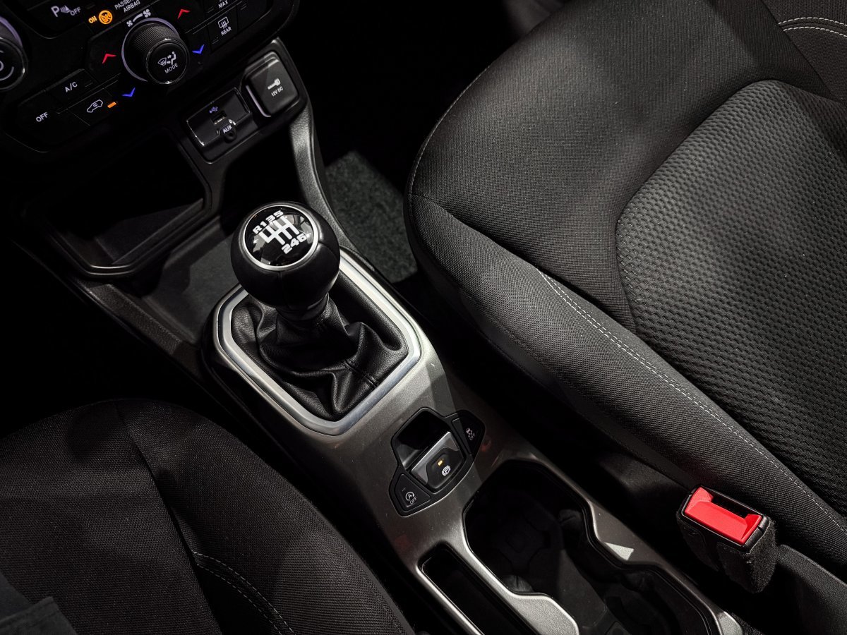 Foto Jeep Renegade 19