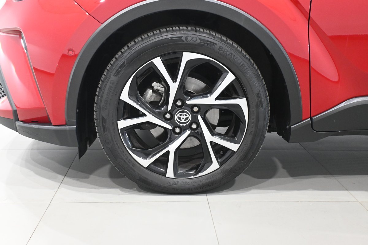 Foto Toyota C-HR 27