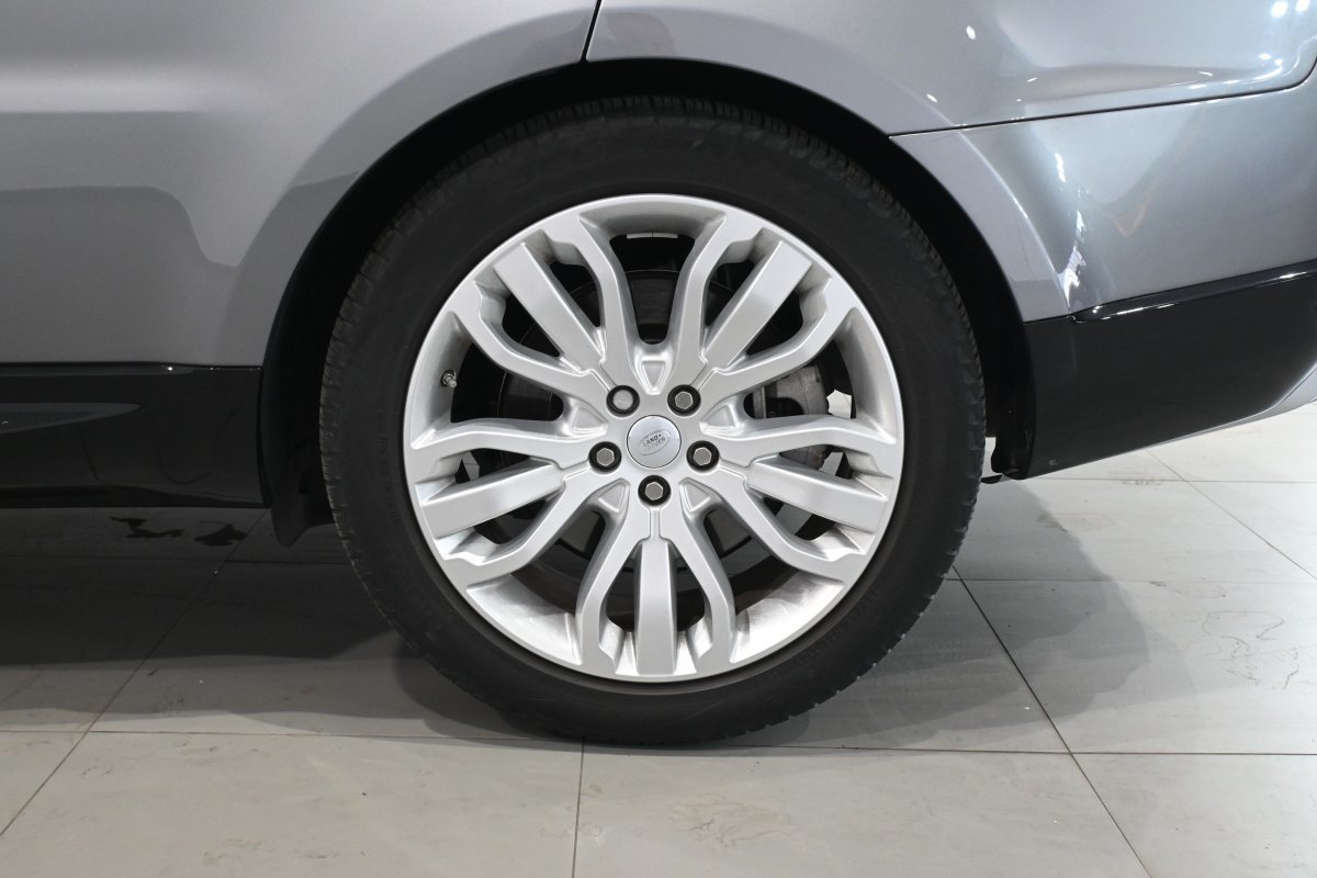 Foto Land-Rover Range Rover Sport 38