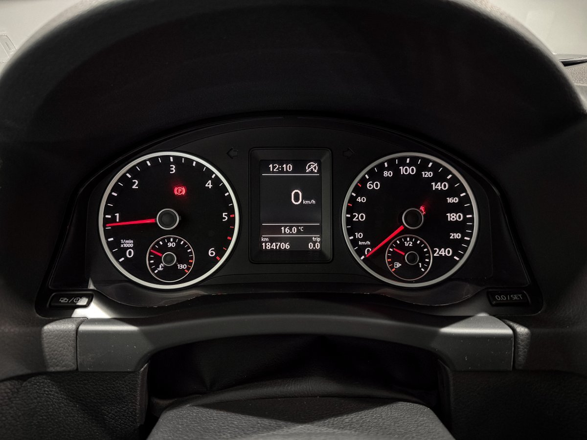 Foto Volkswagen Tiguan 14