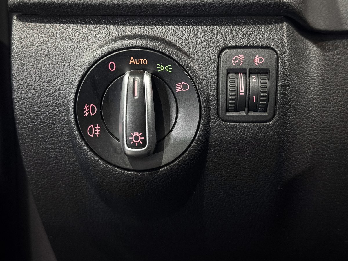 Foto Volkswagen Tiguan 26