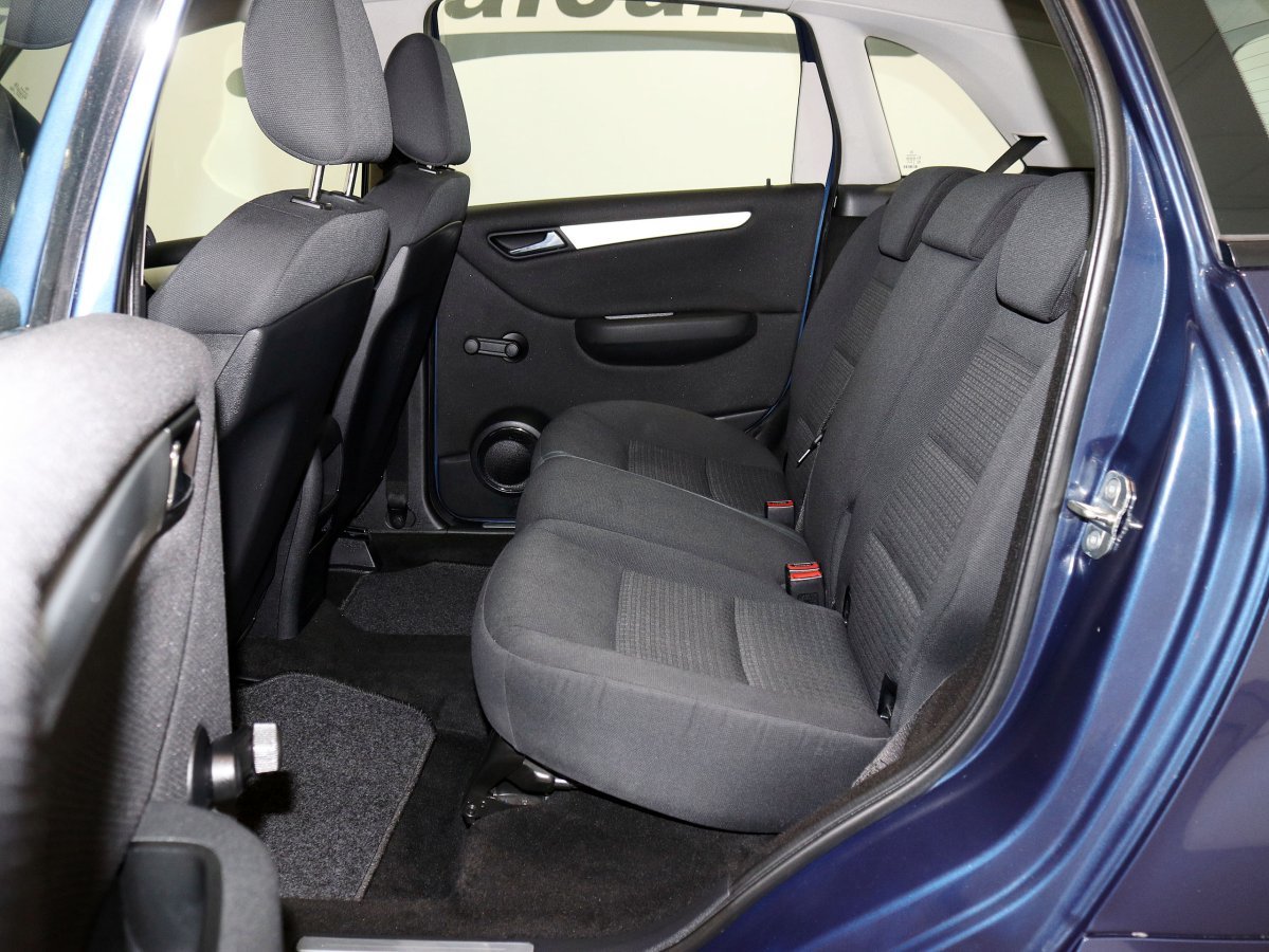 Foto Mercedes-Benz Clase B 13