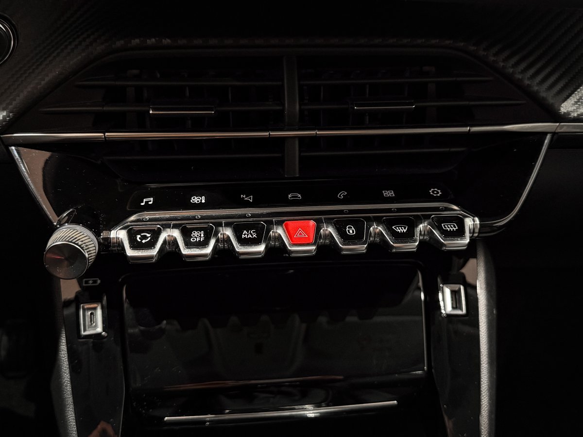 Foto Peugeot 2008 18