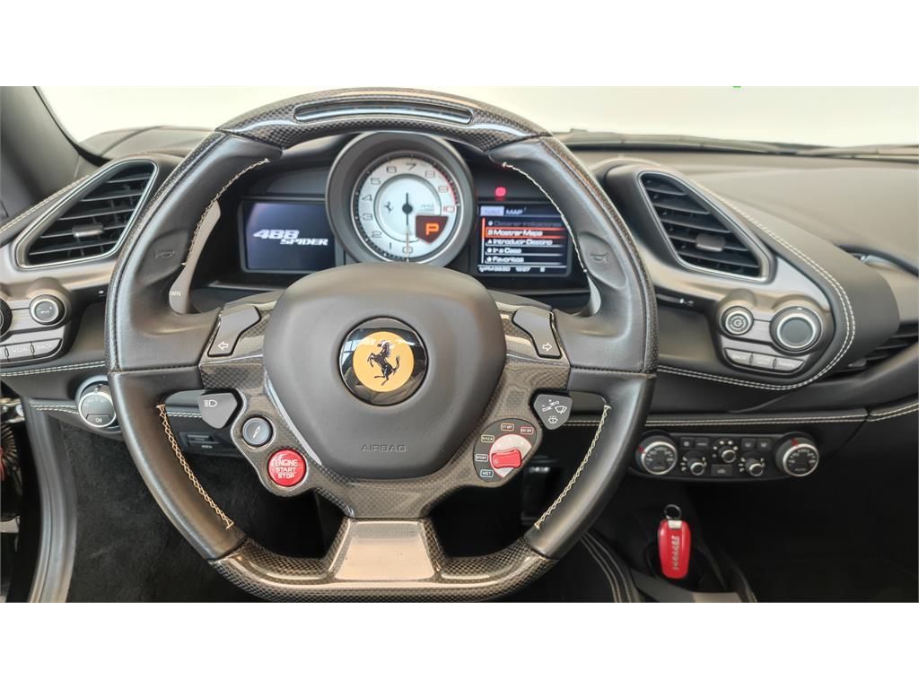 Foto Ferrari 488 13