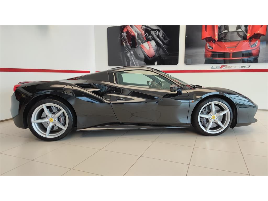 Foto Ferrari 488 25