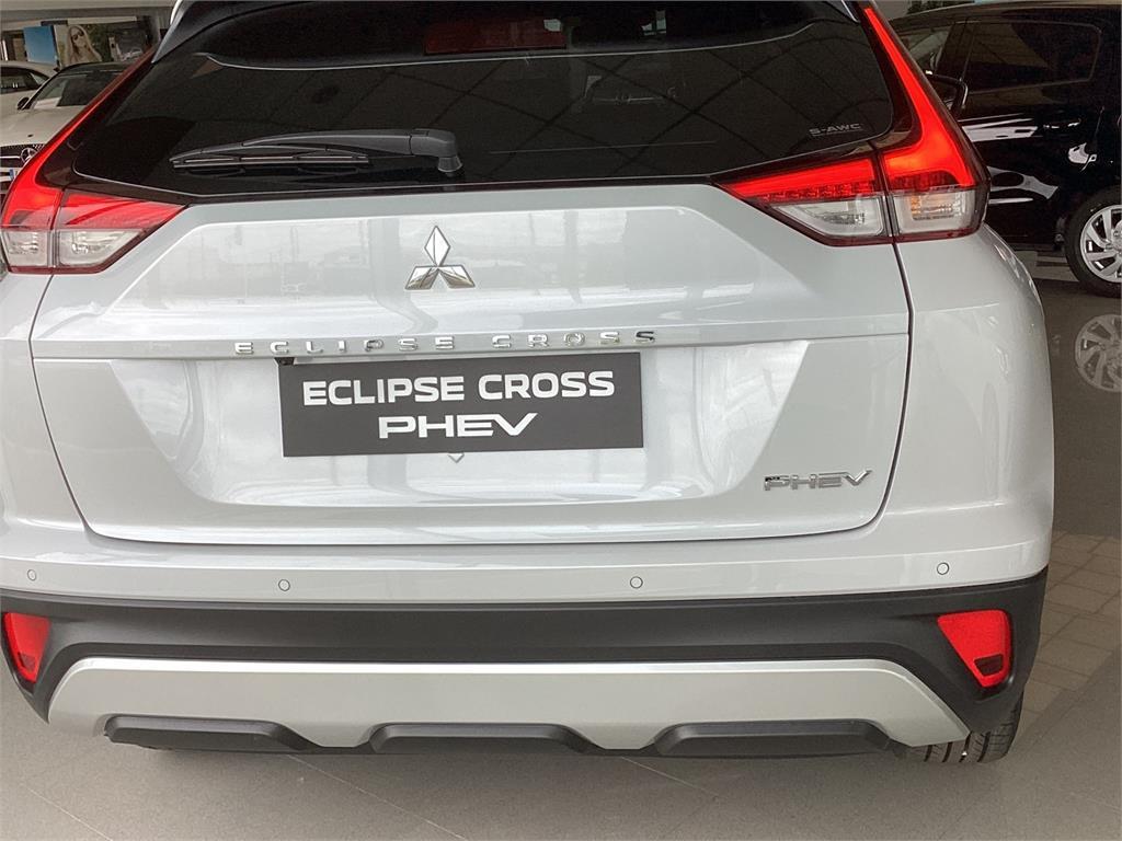 Foto Mitsubishi Eclipse Cross 2